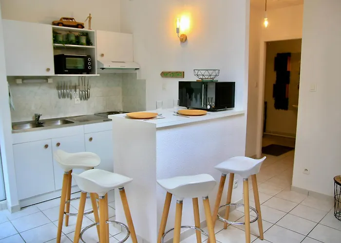 Eden, Au Dans La Cite Thermale ! Contrexéville